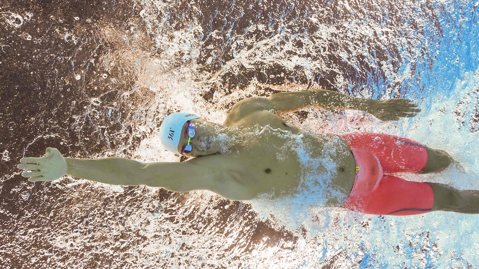 开云体育平台-中国男篮全队攻防配合日益默契，聊聊中国男篮